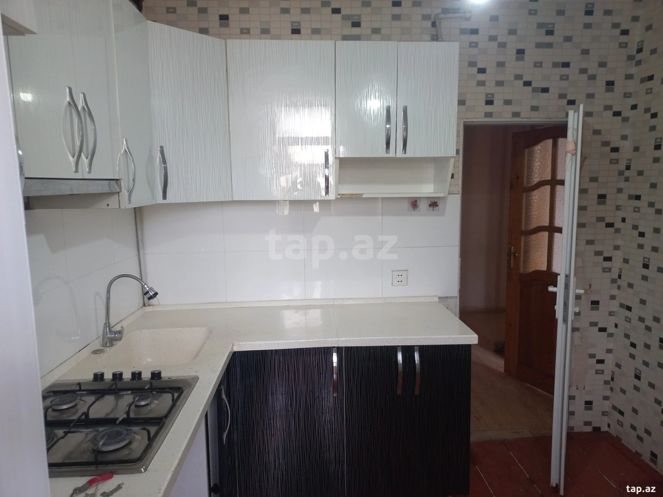 Satılır 3 otaqlı mənzil 56.3 m²