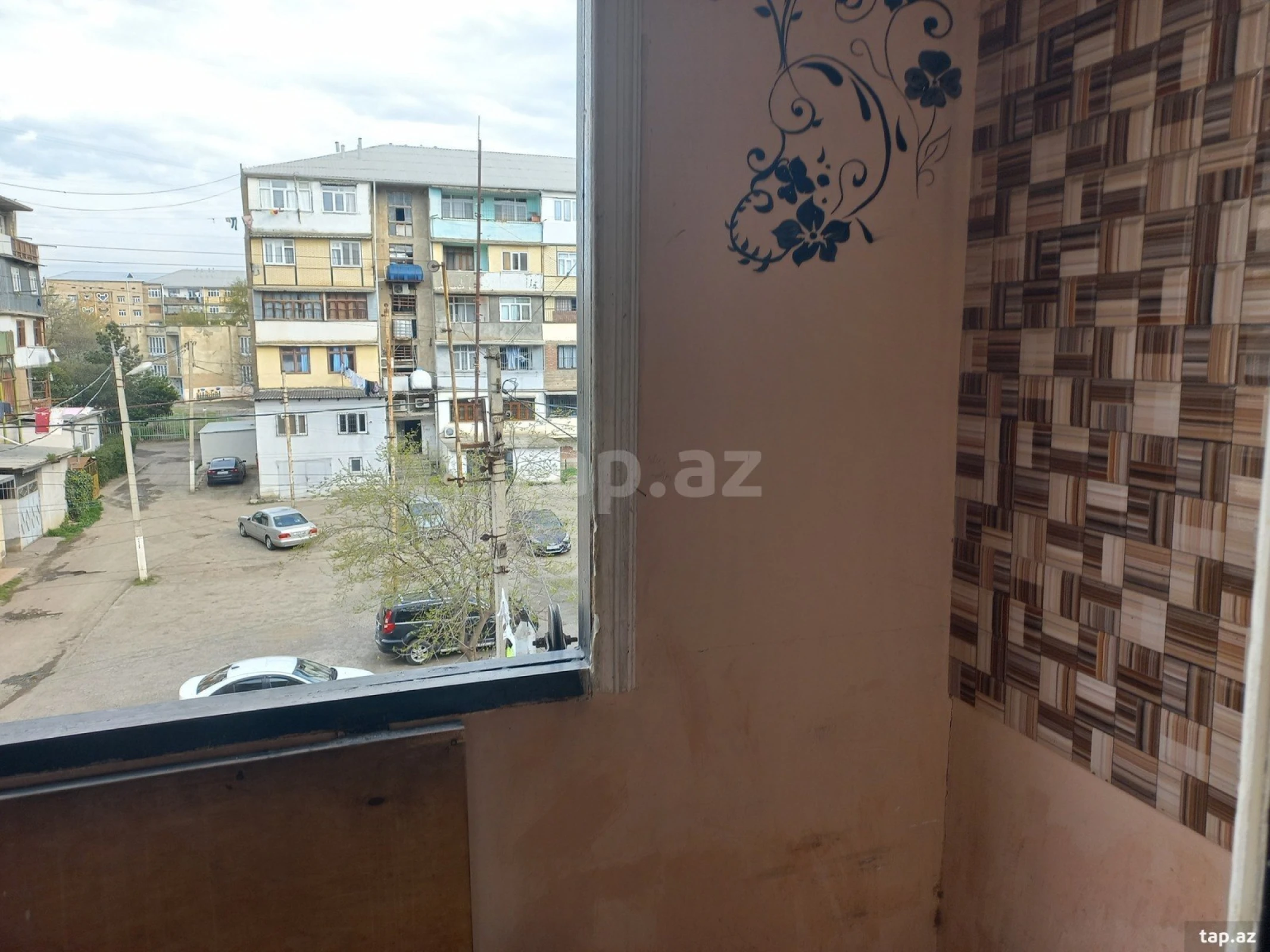 Satılır 3 otaqlı mənzil 56.3 m²