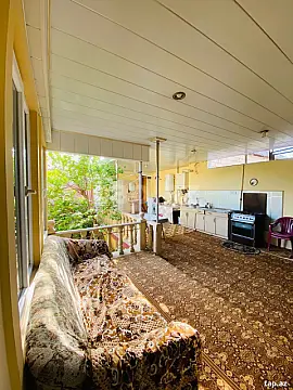 Satılır 10 otaqlı həyət evi 300 m²