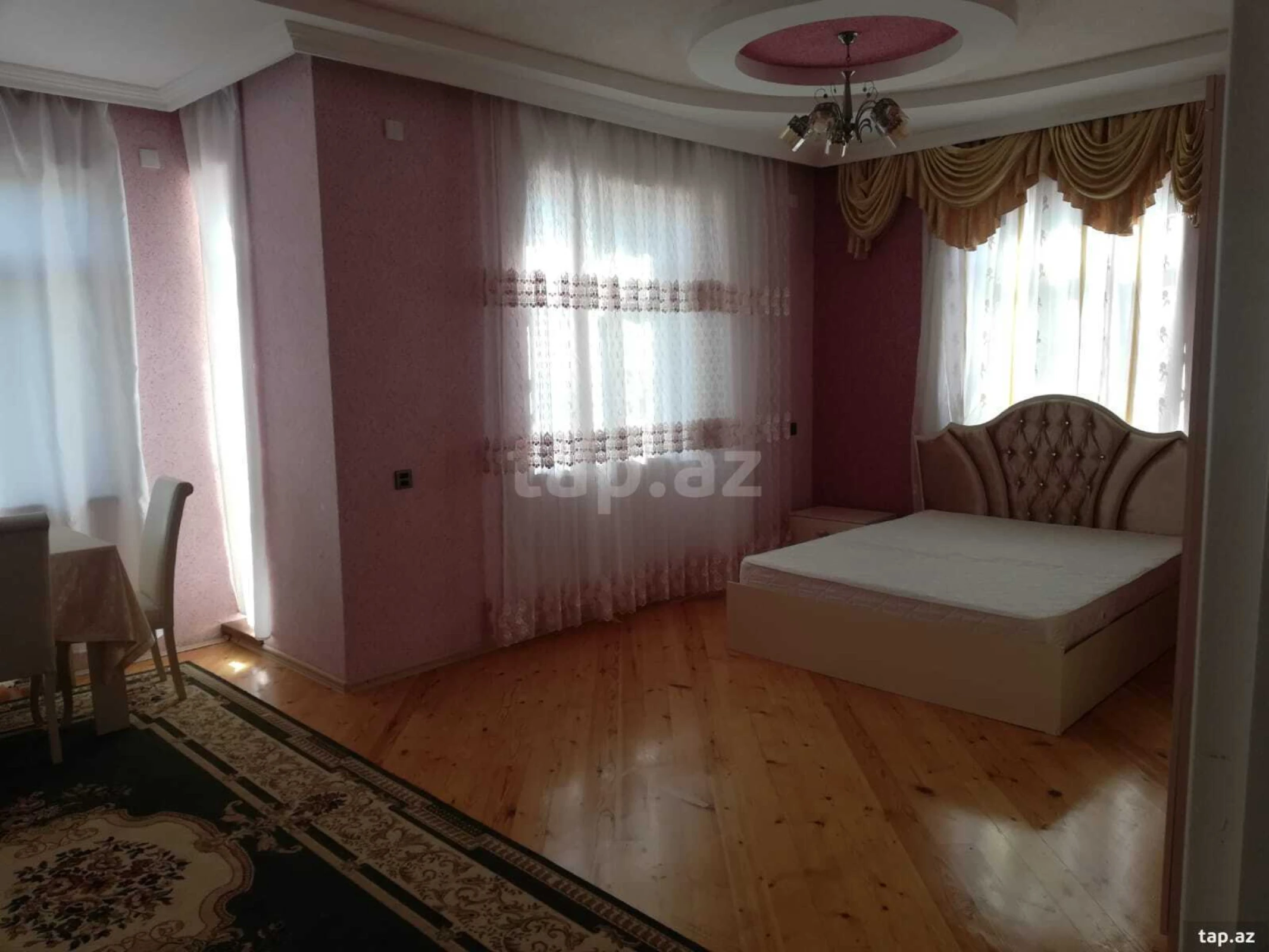 Satılır 6 otaqlı həyət evi 200 m²