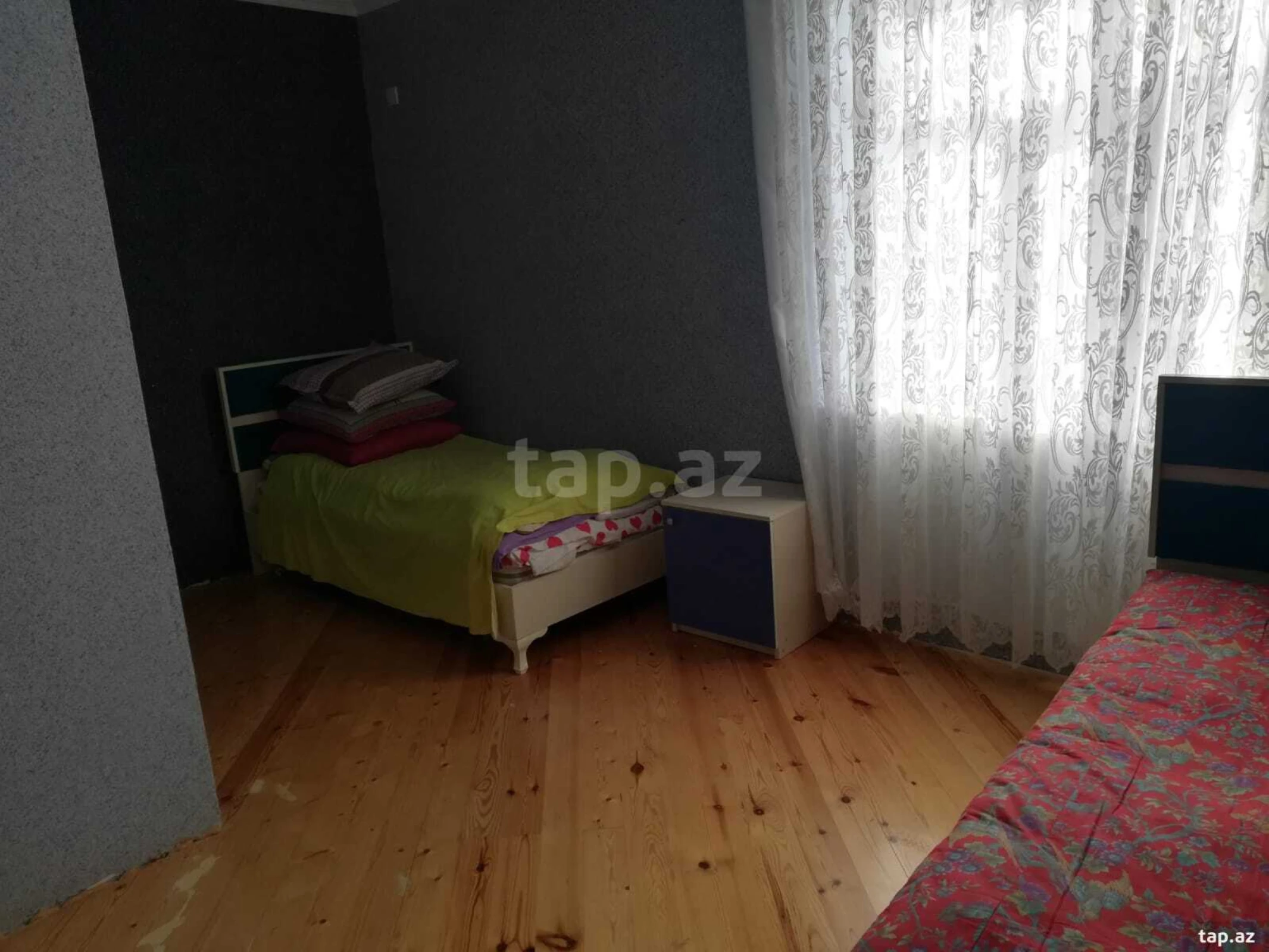 Satılır 6 otaqlı həyət evi 200 m²