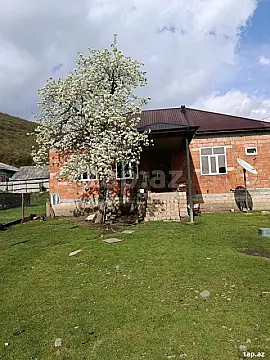 Satılır 5 otaqlı həyət evi 130 m²