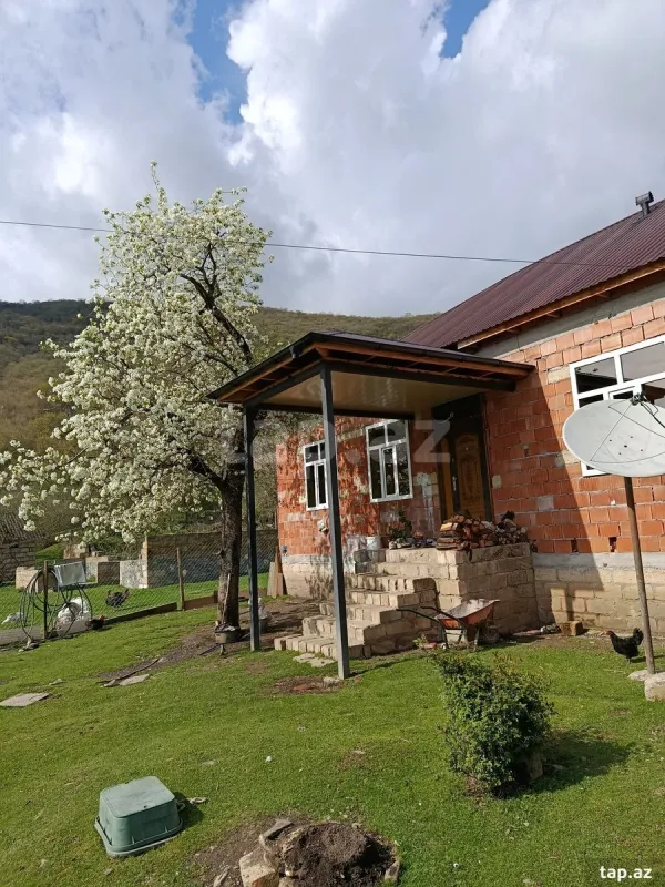 Satılır 5 otaqlı həyət evi 130 m²