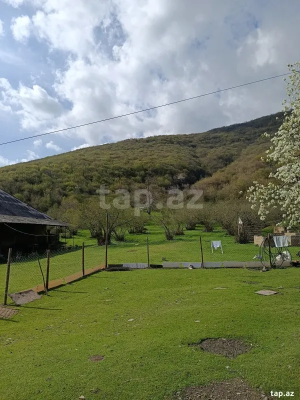 Satılır 5 otaqlı həyət evi 130 m²