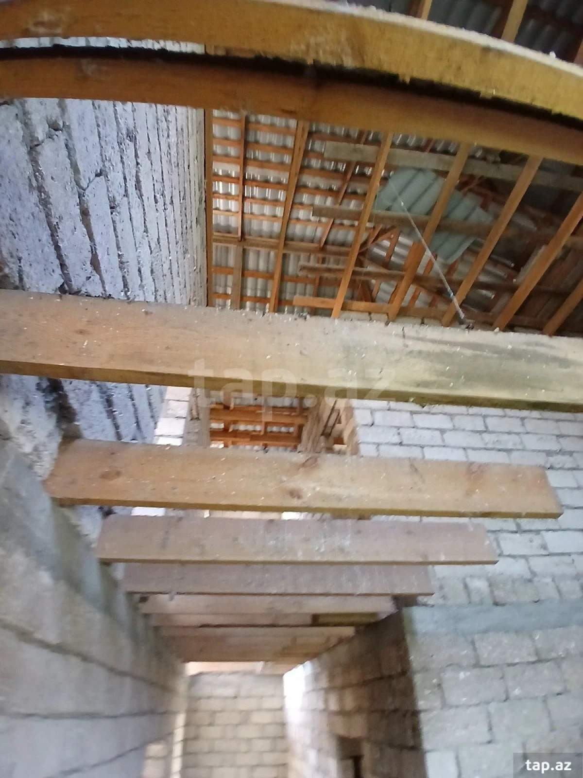 Satılır 4 otaqlı həyət evi 200 m²