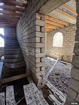 Satılır 4 otaqlı həyət evi 200 m²