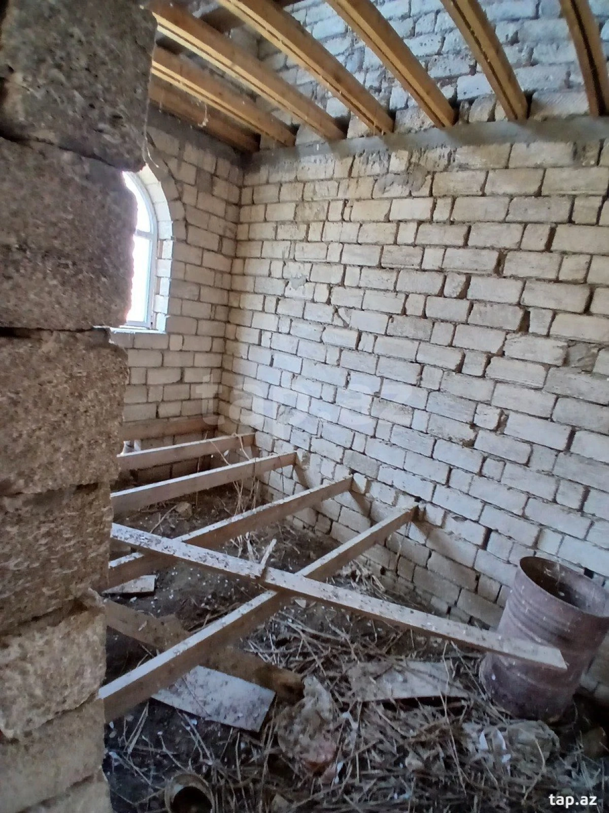 Satılır 4 otaqlı həyət evi 200 m²