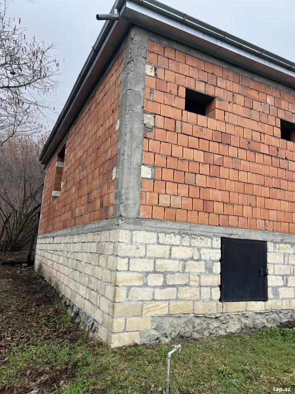 Satılır 3 otaqlı həyət evi 100 m²