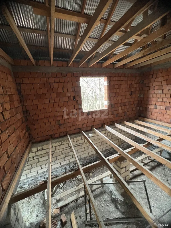 Satılır 3 otaqlı həyət evi 100 m²