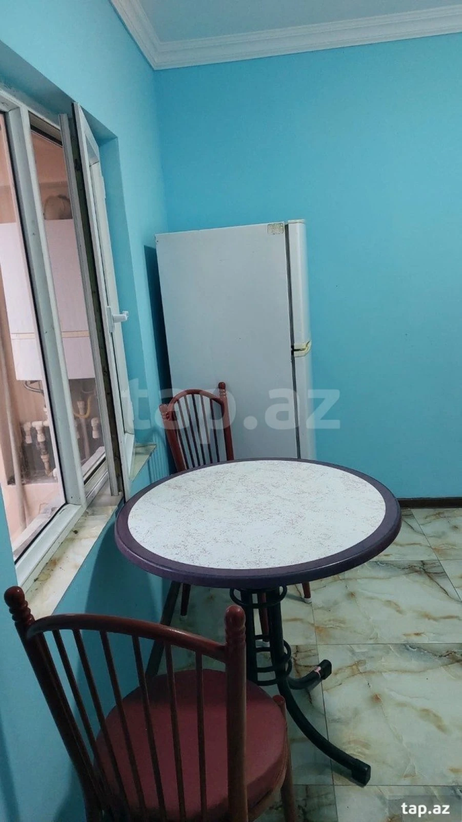 Kirayə verilir 2 otaqlı həyət evi 0.8 m²