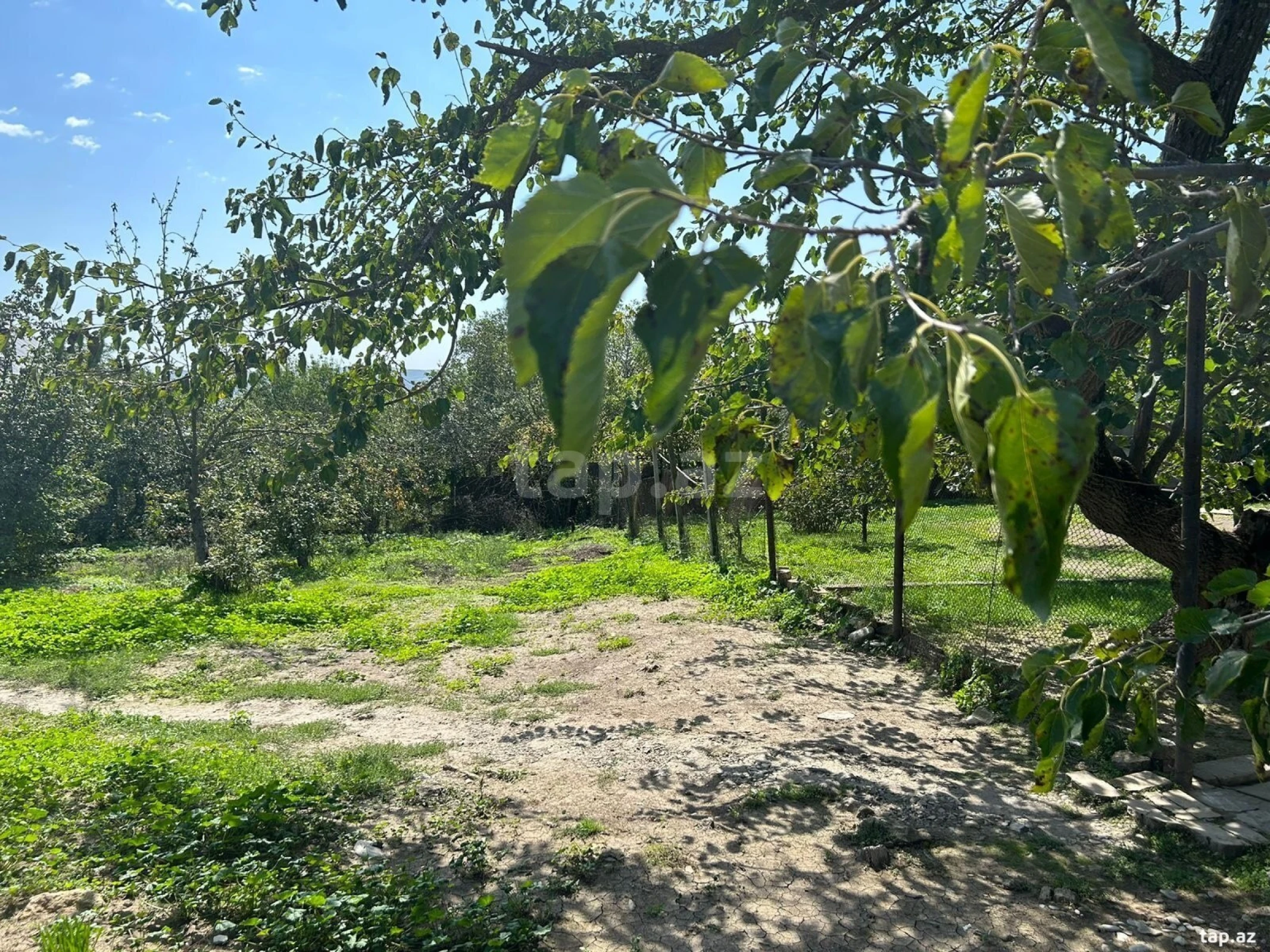 Satılır 5 otaqlı həyət evi 180 m²