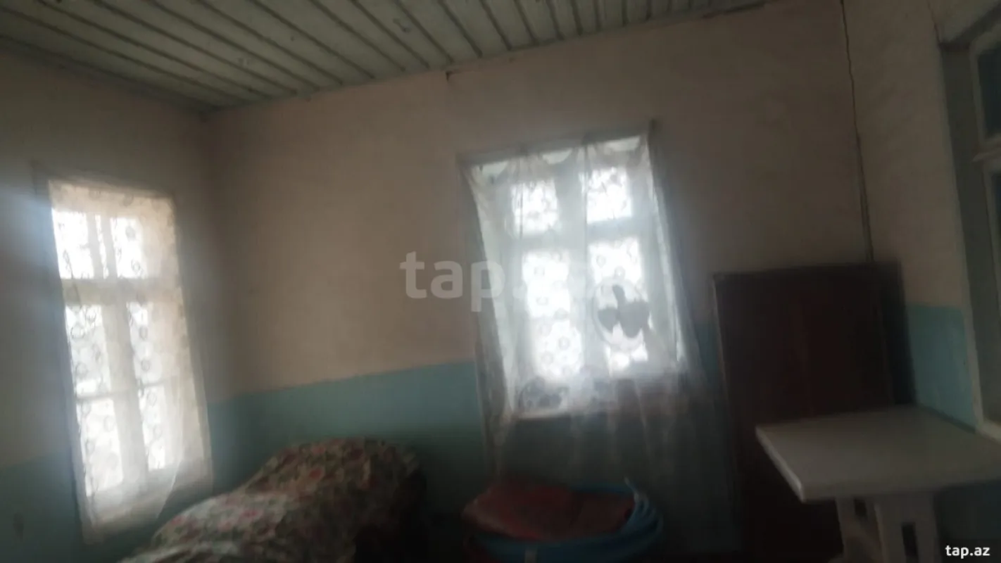 Satılır 5 otaqlı həyət evi 180 m²