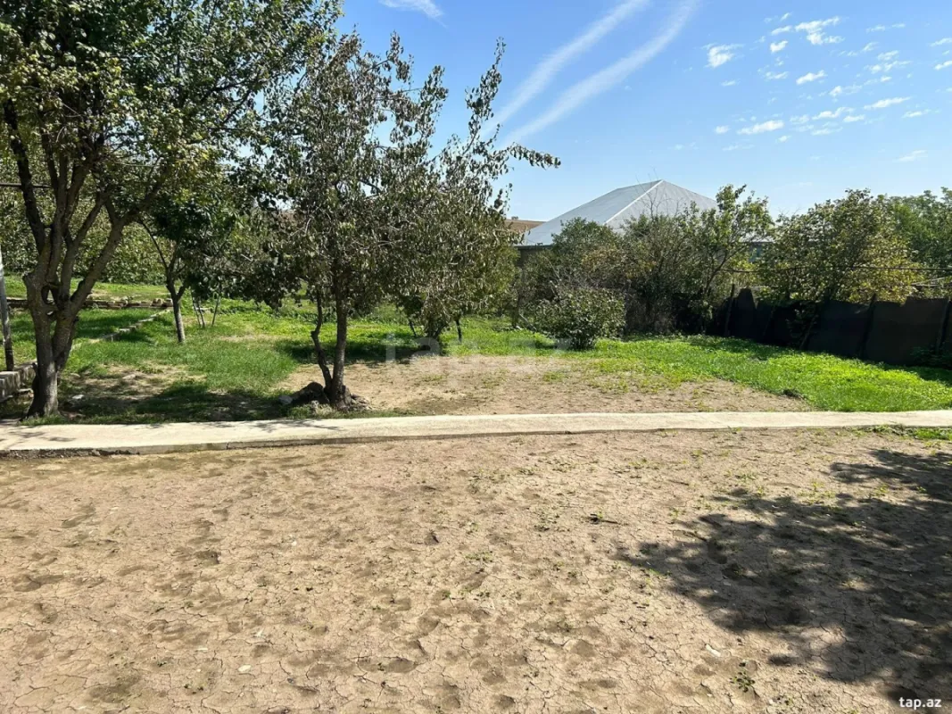 Satılır 5 otaqlı həyət evi 180 m²