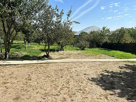 Satılır 5 otaqlı həyət evi 180 m²