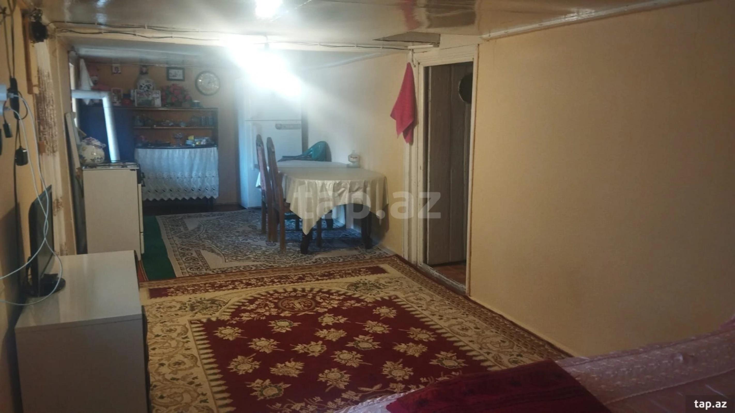Satılır 5 otaqlı həyət evi 180 m²