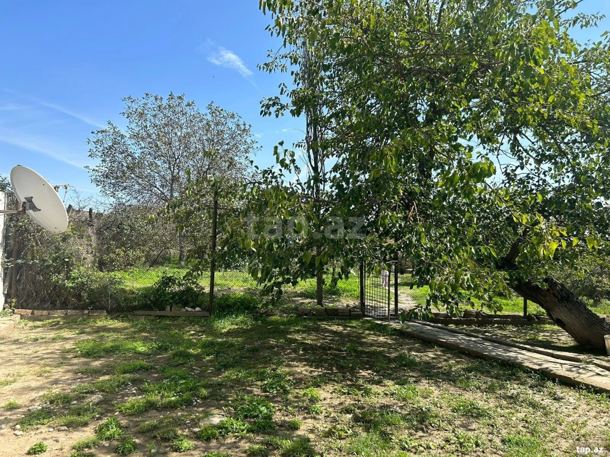 Satılır 5 otaqlı həyət evi 180 m²