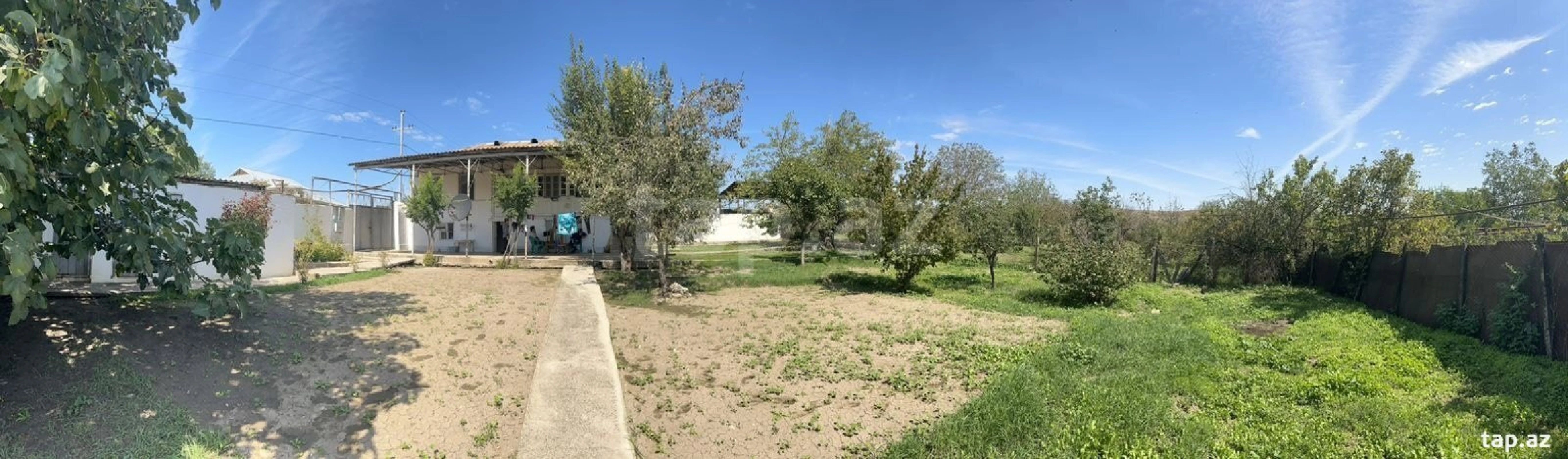 Satılır 5 otaqlı həyət evi 180 m²