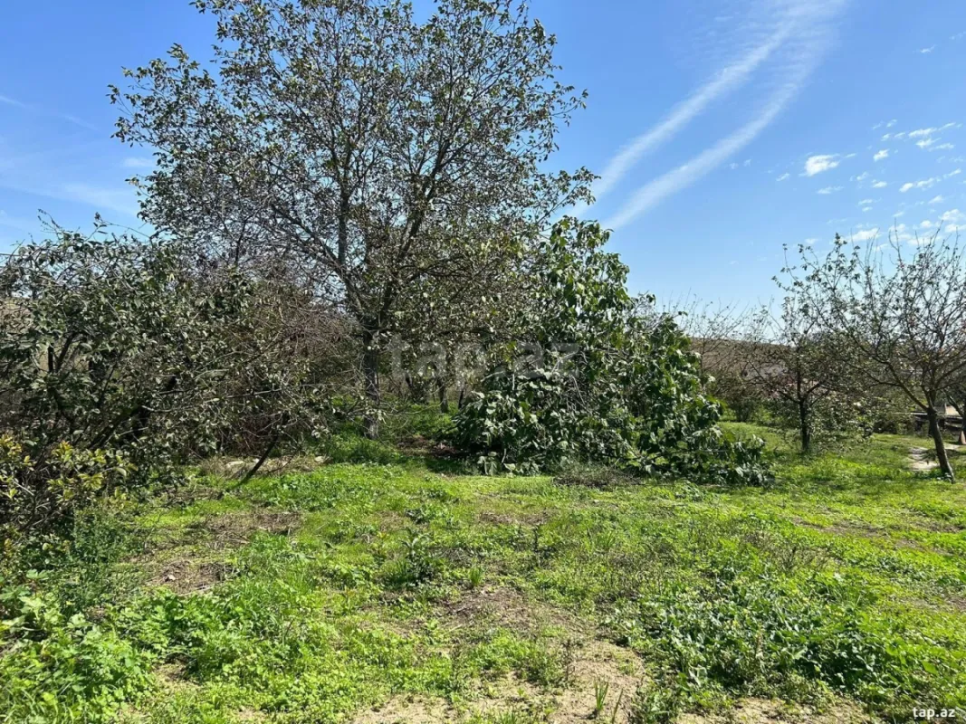 Satılır 5 otaqlı həyət evi 180 m²