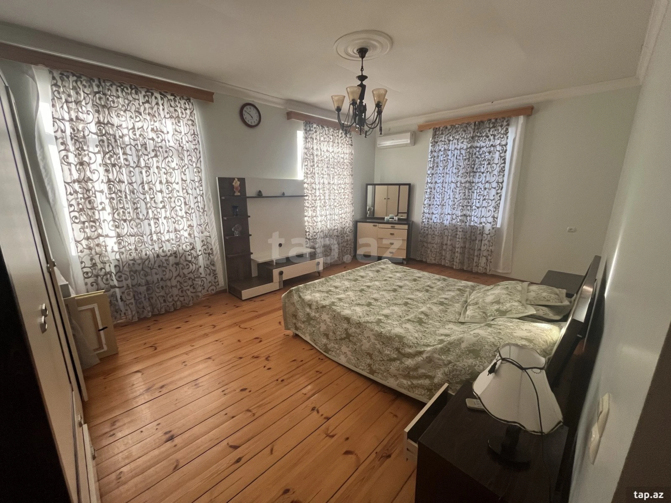 Kirayə verilir 6 otaqlı həyət evi 300 m²