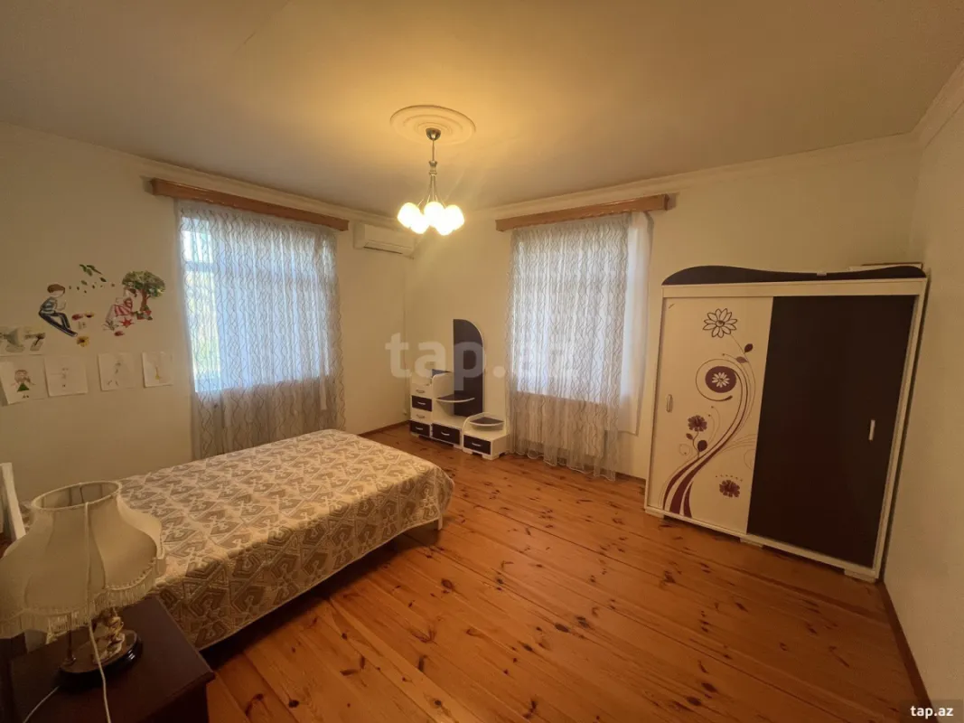 Kirayə verilir 6 otaqlı həyət evi 300 m²