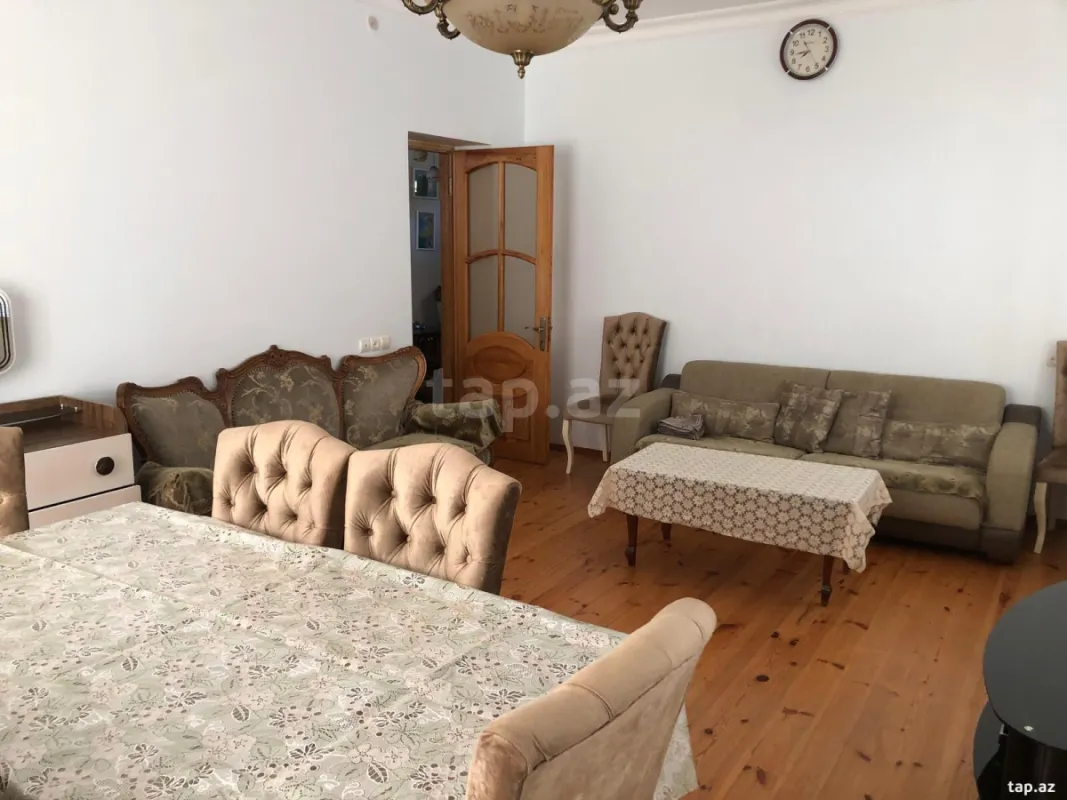 Kirayə verilir 6 otaqlı həyət evi 300 m²