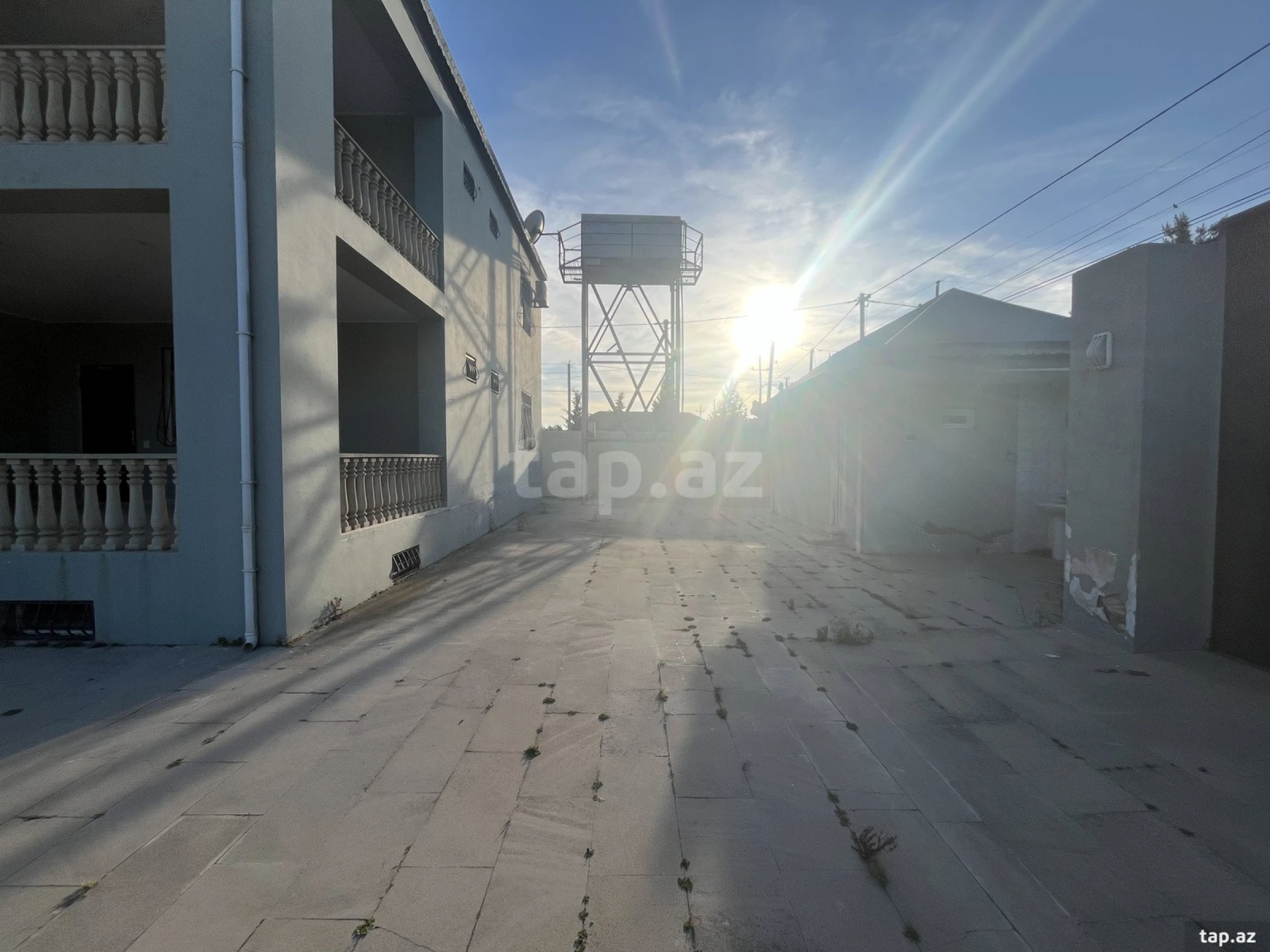 Kirayə verilir 6 otaqlı həyət evi 300 m²