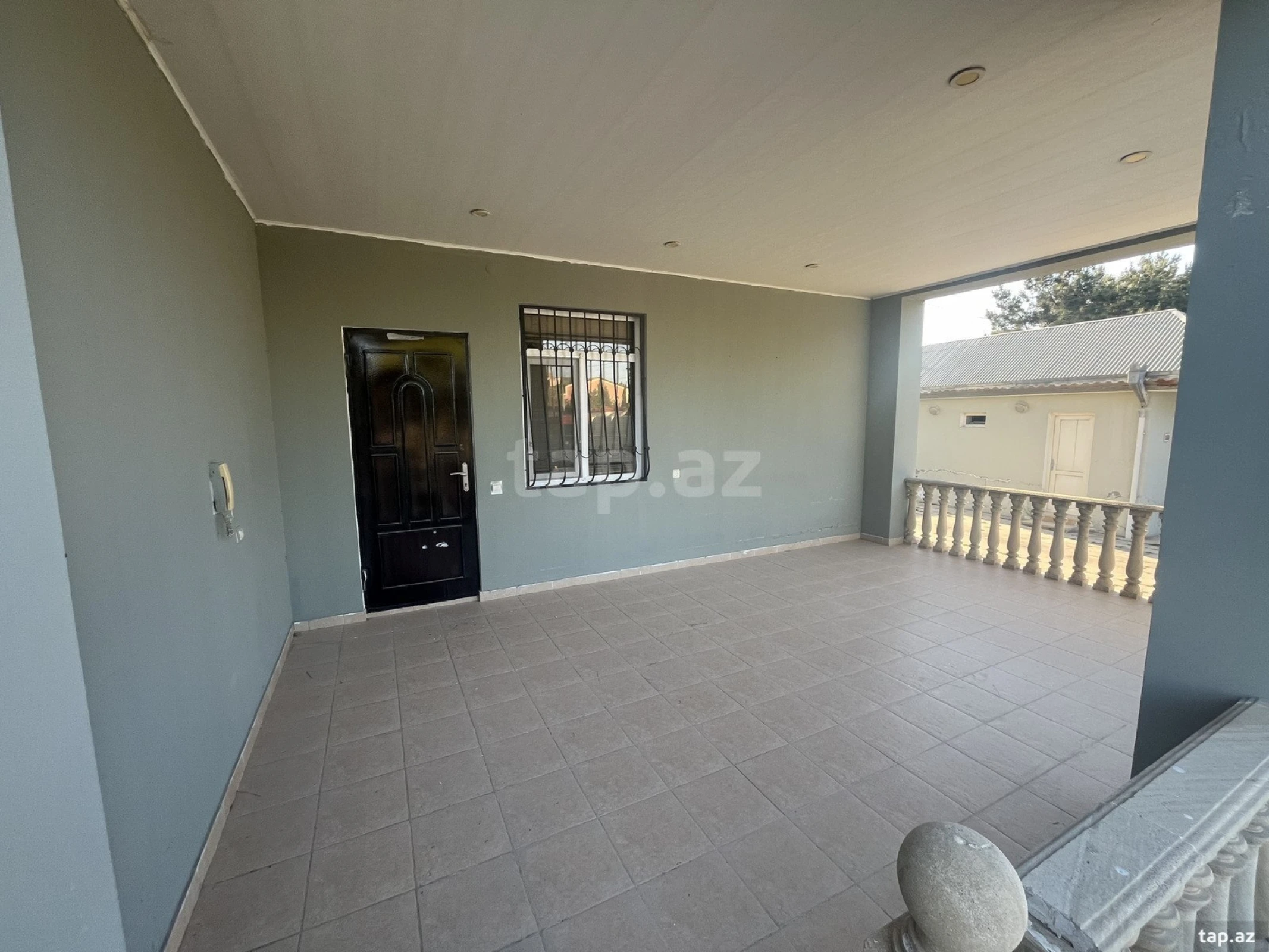 Kirayə verilir 6 otaqlı həyət evi 300 m²