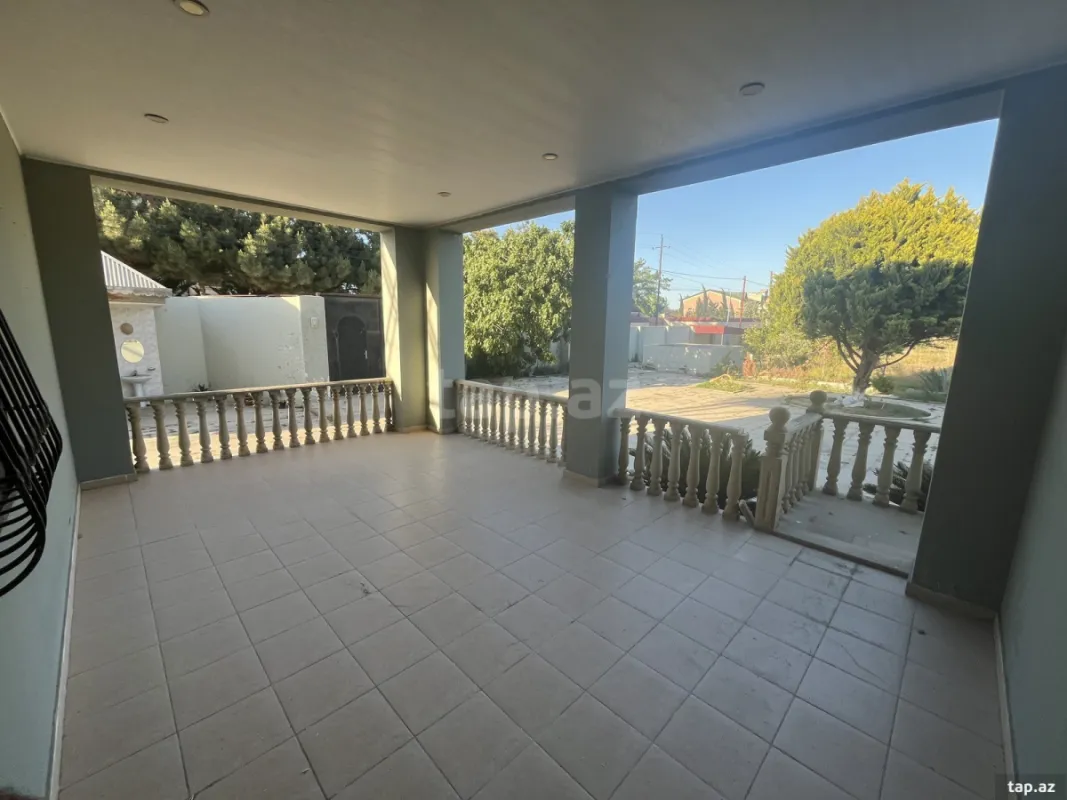 Kirayə verilir 6 otaqlı həyət evi 300 m²
