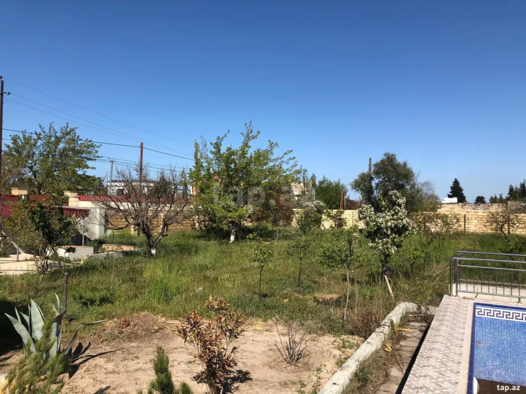 Kirayə verilir 6 otaqlı həyət evi 300 m²