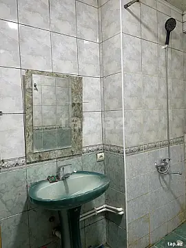 Kirayə verilir 4 otaqlı mənzil 150 m²