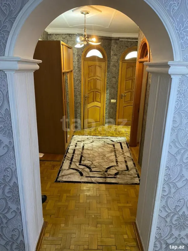 Kirayə verilir 4 otaqlı mənzil 150 m²