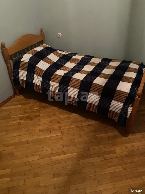 Kirayə verilir 4 otaqlı mənzil 150 m²