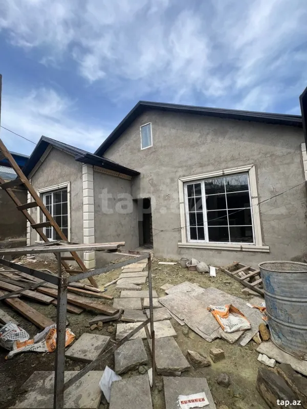 Satılır 4 otaqlı həyət evi 110 m²