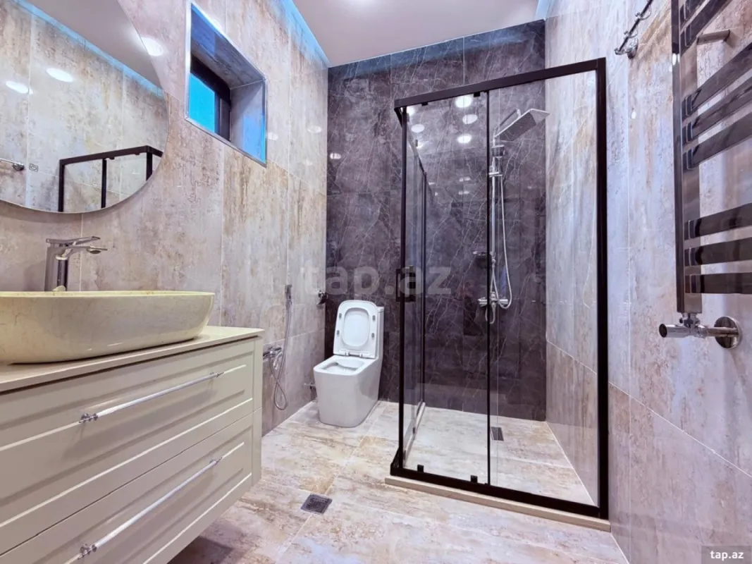 Satılır 4 otaqlı həyət evi 250 m²