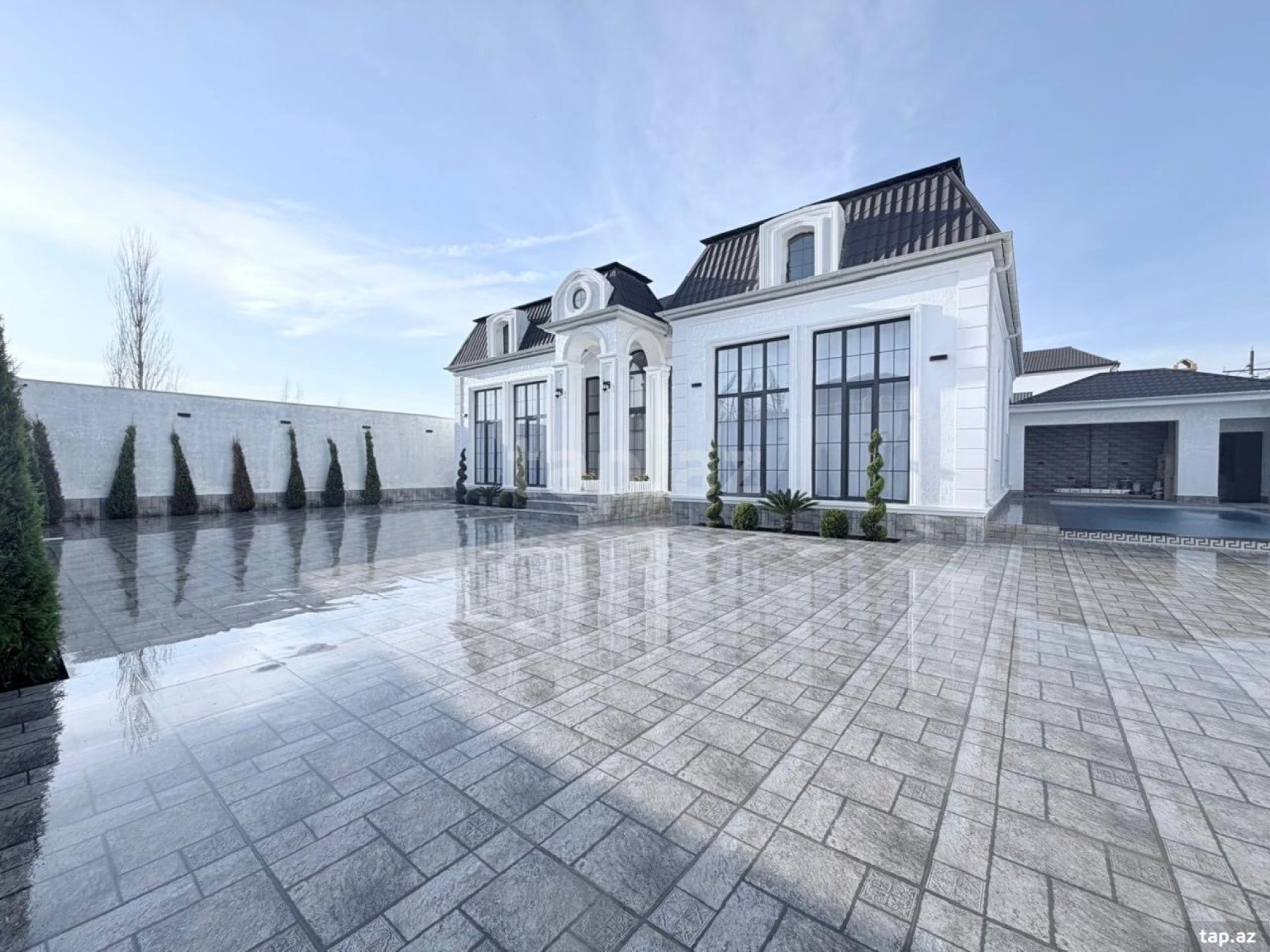 Satılır 4 otaqlı həyət evi 250 m²