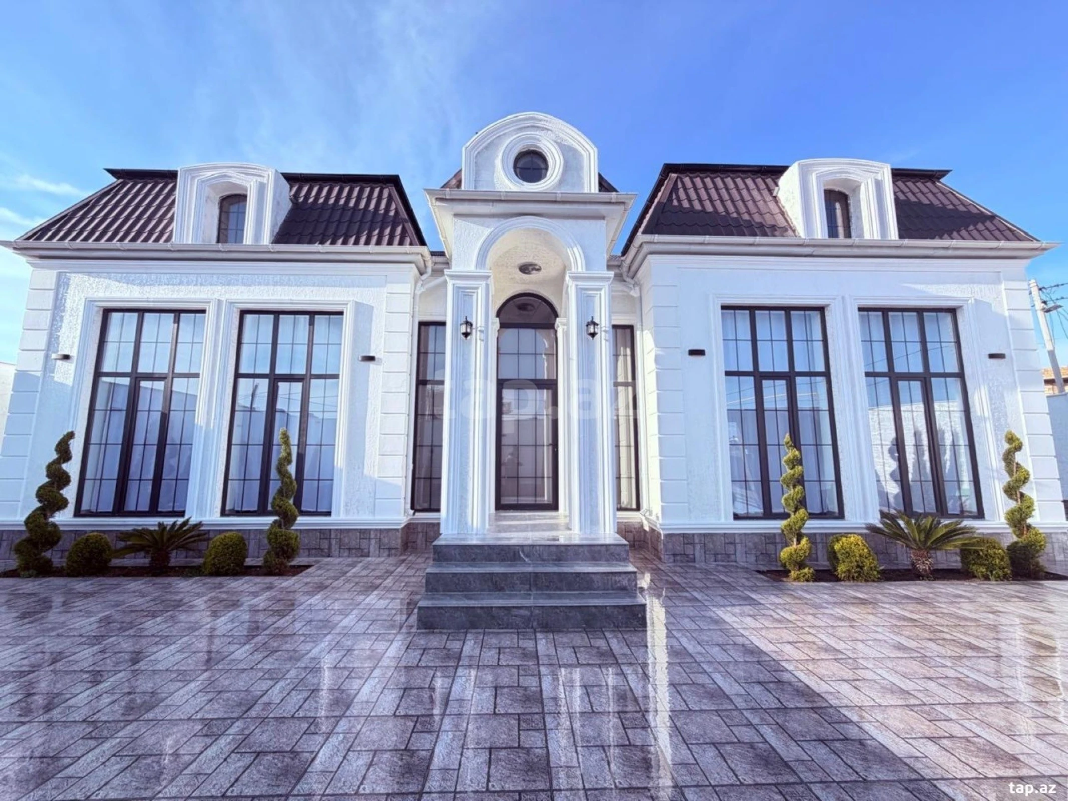 Satılır 4 otaqlı həyət evi 250 m²