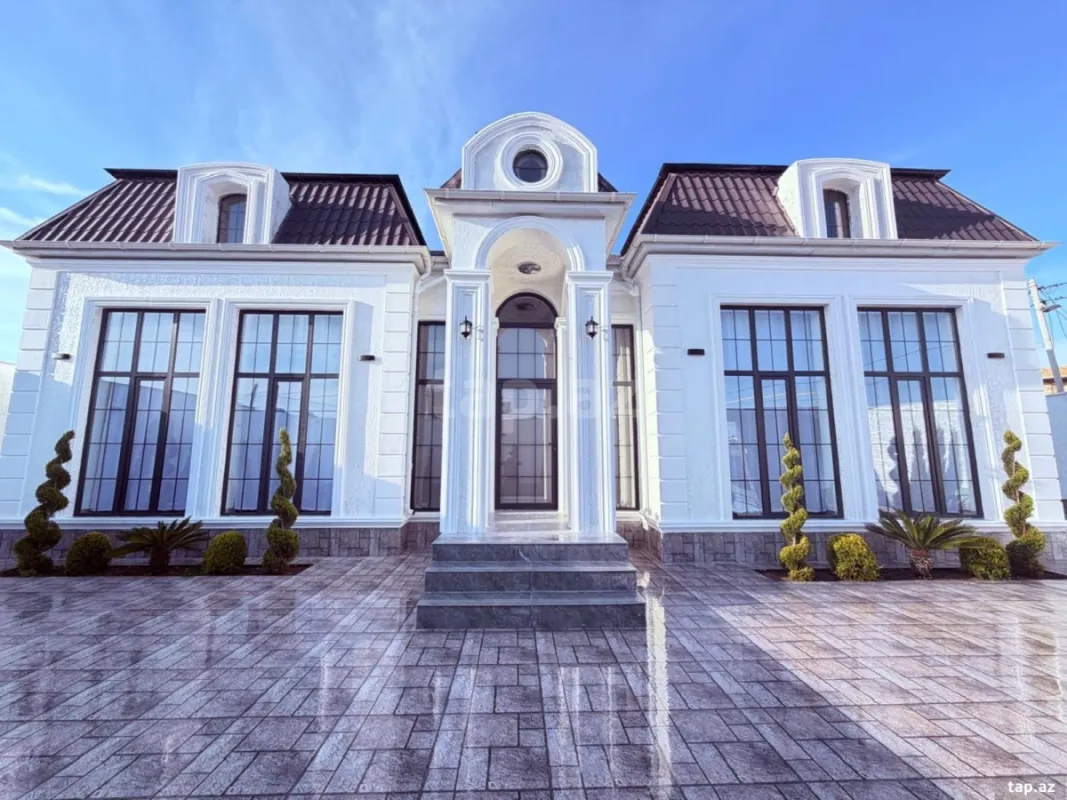 Satılır 4 otaqlı həyət evi 250 m²
