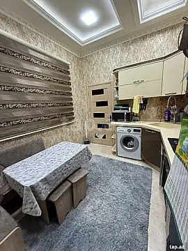 Satılır 3 otaqlı həyət evi 220 m²