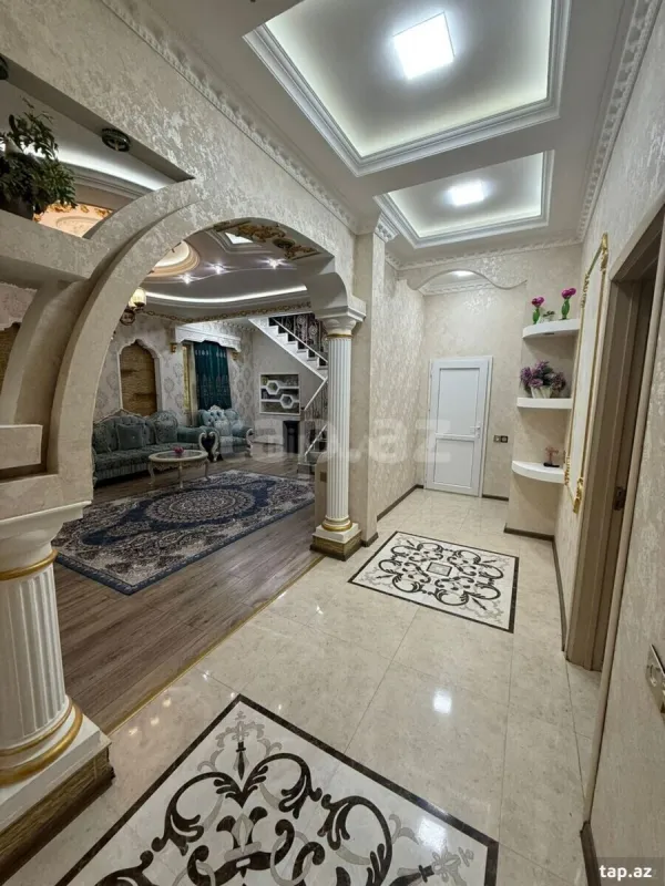 Satılır 3 otaqlı həyət evi 220 m²