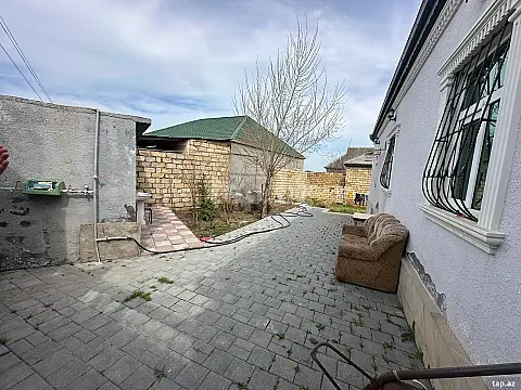 Satılır 4 otaqlı həyət evi 140 m²
