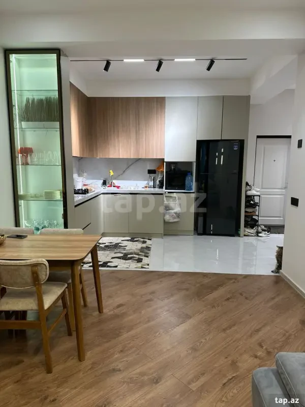 Satılır 2 otaqlı yeni tikili 76 m²