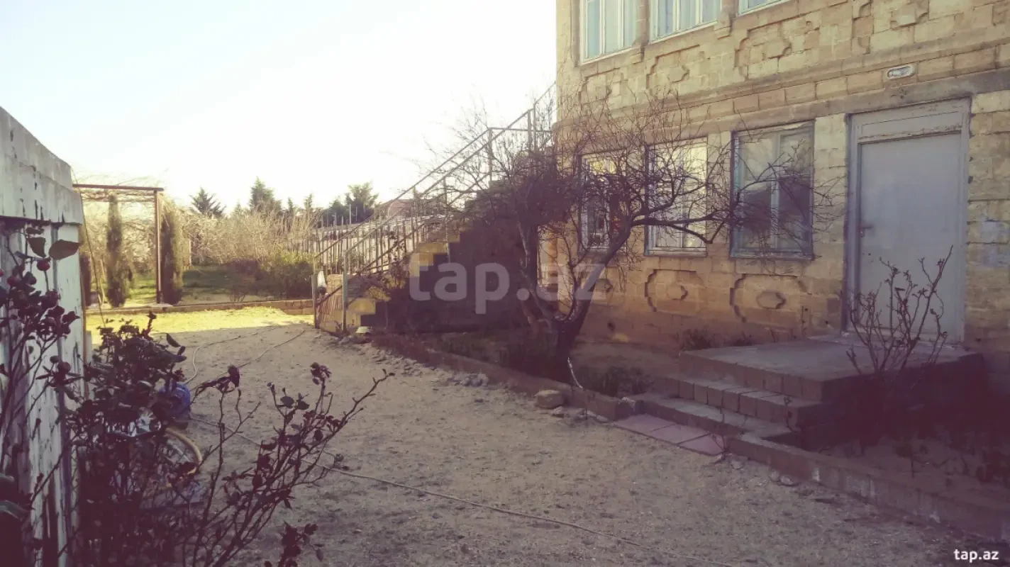 Satılır 6 otaqlı həyət evi 310 m²