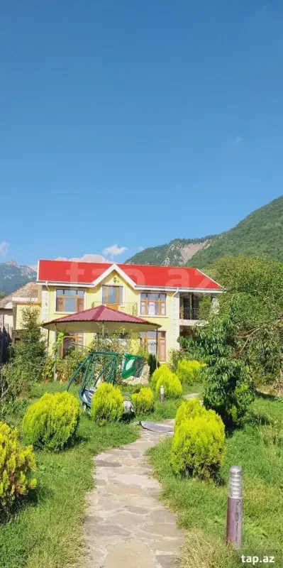 Kirayə verilir 6 otaqlı həyət evi 200 m²