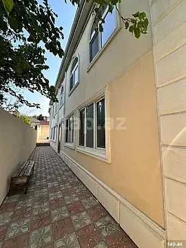Satılır 5 otaqlı həyət evi 200 m² — Bakı, Novxanı 5 otaq 200.00 m²