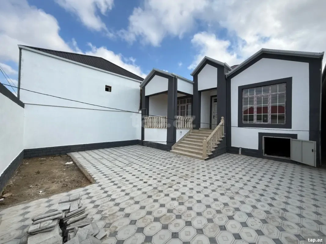 Satılır 3 otaqlı həyət evi 100 m²