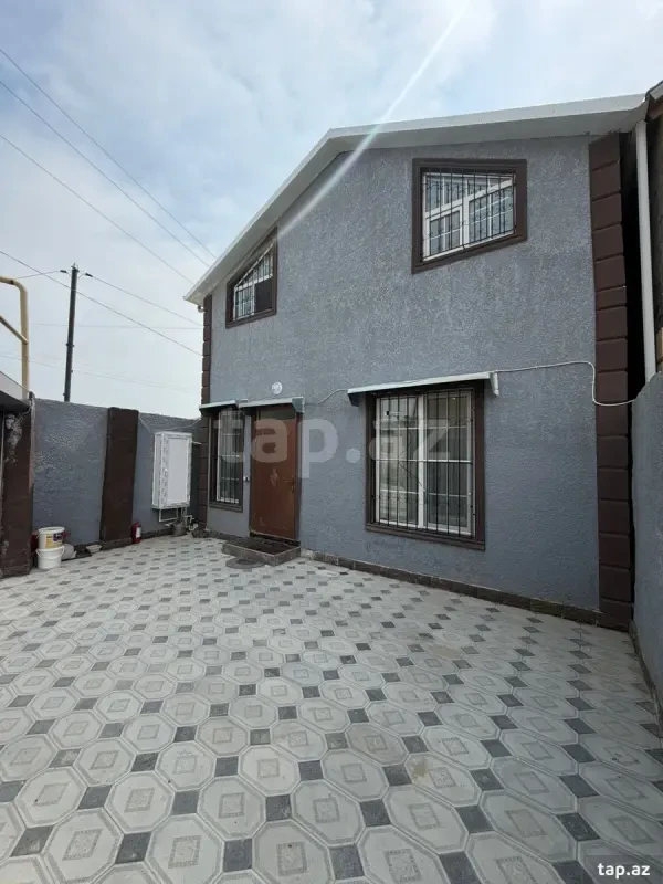 Satılır 3 otaqlı həyət evi 100 m²