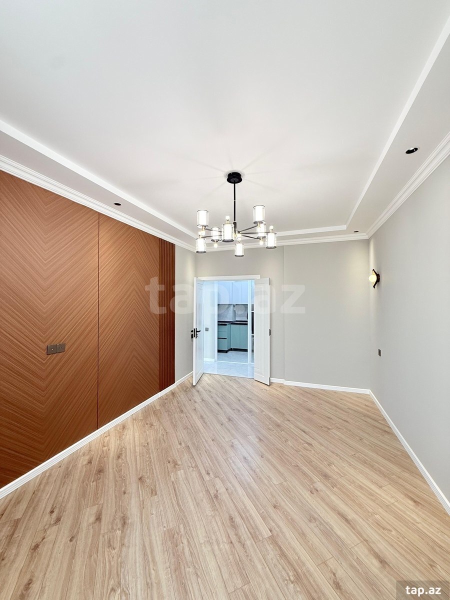 Satılır 3 otaqlı yeni tikili 82 m²
