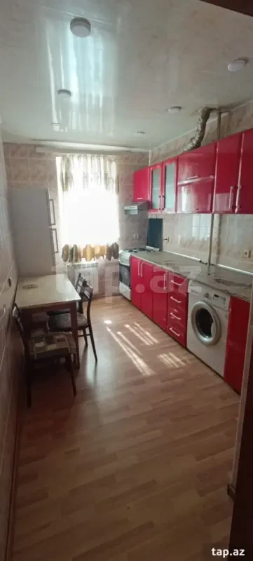 Kirayə verilir 2 otaqlı mənzil 75 m²