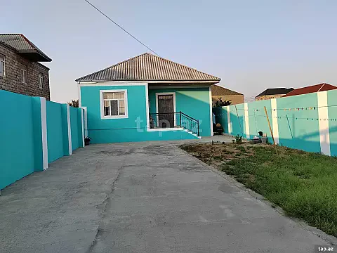 Satılır 4 otaqlı həyət evi 110 m² — Bakı 4 otaq 110.00 m²