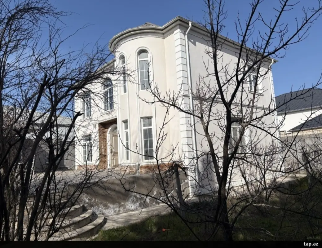Satılır 4 otaqlı həyət evi 150 m²